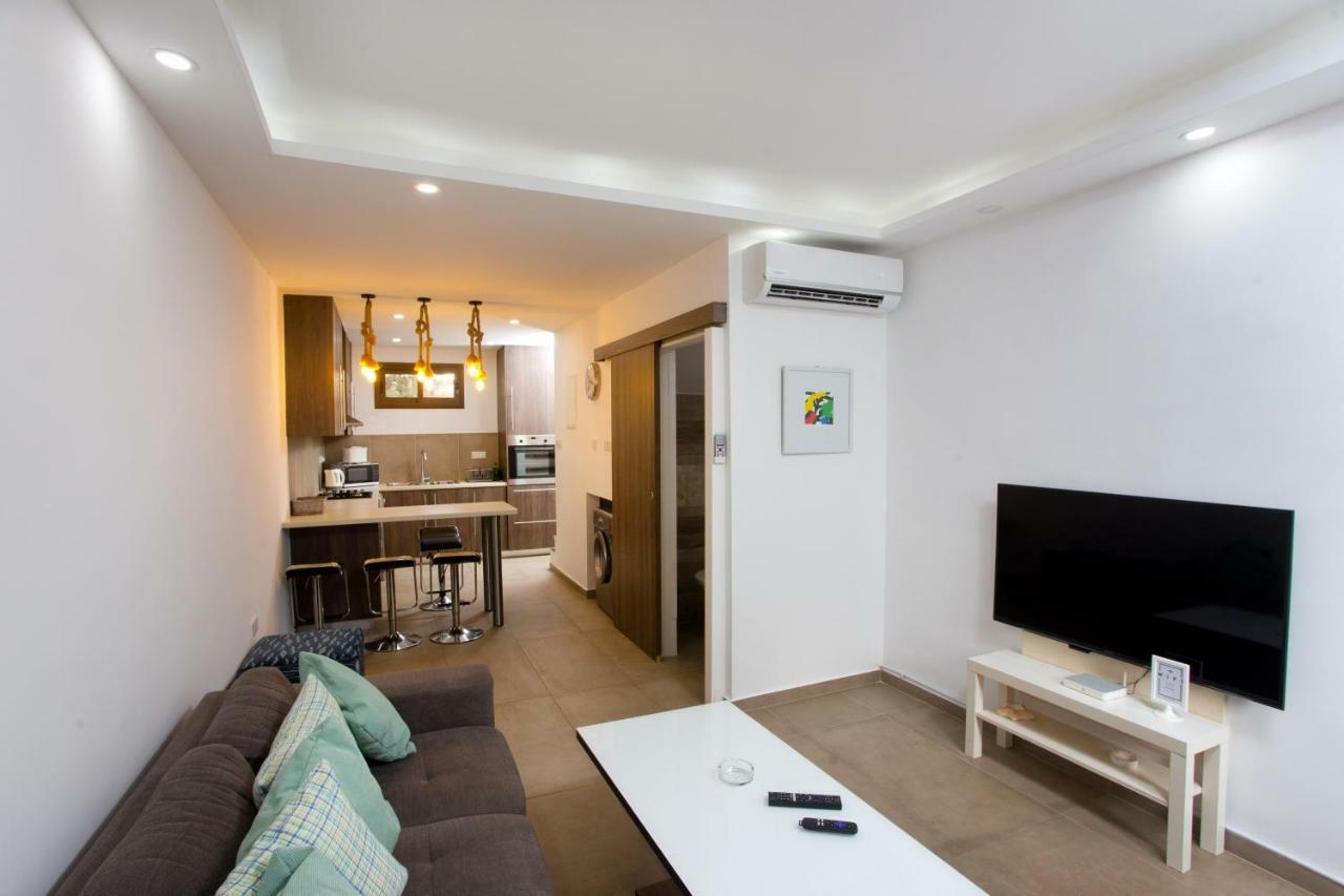 Galatex Beach Living By Trulycyprus Лимасол Экстерьер фото